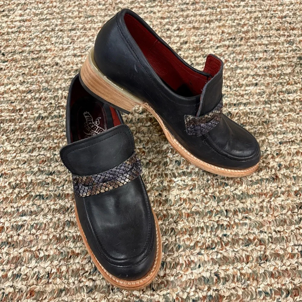 Freebird Macbeth Black Leather Women’s Loafers Sz.6